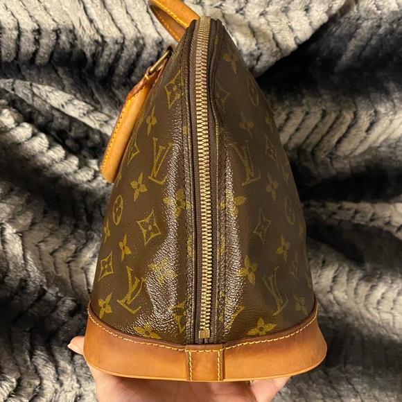 Louis Vuitton Vintage Alma Bag - Picture 3 of 16
